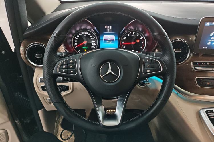 Used Mercedes-Benz V-Class 2021 V 260 L Long-wheelbase Luxury Edition Steering Wheel