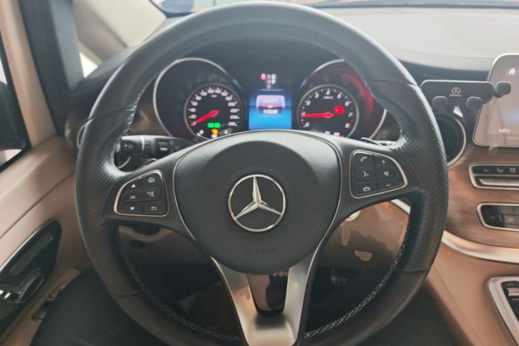 Used Mercedes-Benz V-Class 2021 V 260 L Long Wheelbase Prestige Edition Steering Wheel