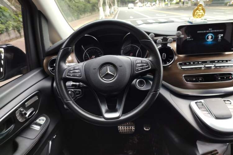 Used Mercedes-Benz V-Class 2021 V 260 L Long-wheelbase Luxury Edition Steering Wheel