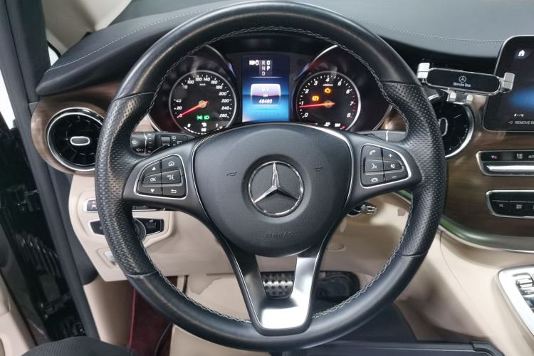 Used Mercedes-Benz V-Class 2021 V 260 L Long Wheelbase Prestige Edition Steering Wheel