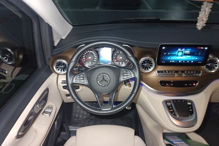 Used Mercedes-Benz V-Class 2021 V 260 L Long-wheelbase Luxury Edition Steering Wheel