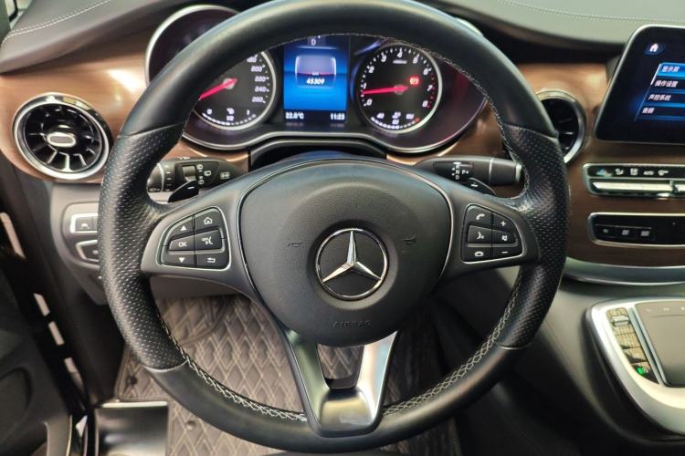 Used Mercedes-Benz V-Class 2021 V 260 L Long-wheelbase Luxury Edition Steering Wheel