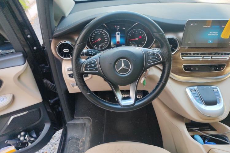 Used Mercedes-Benz V-Class 2021 V 260 L Long-wheelbase Luxury Edition Steering Wheel