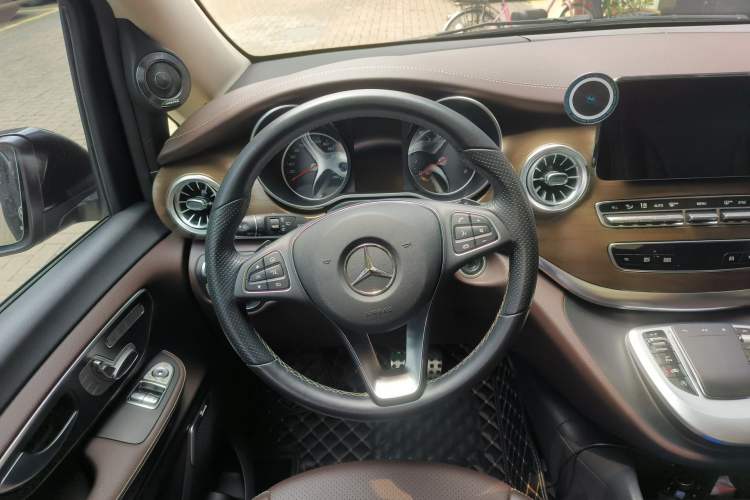 Used Mercedes-Benz V-Class 2021 V 260 L Long-wheelbase Luxury Edition Steering Wheel