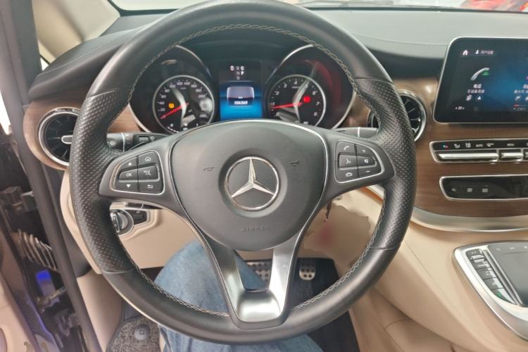Used Mercedes-Benz V-Class 2021 V 260 Prestige Edition Steering Wheel