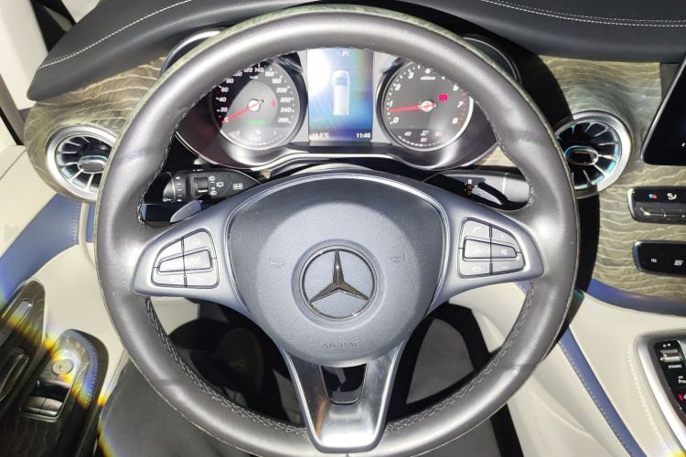 Used Mercedes-Benz V-Class 2021 V 260 L Long Wheelbase Prestige Edition Steering Wheel