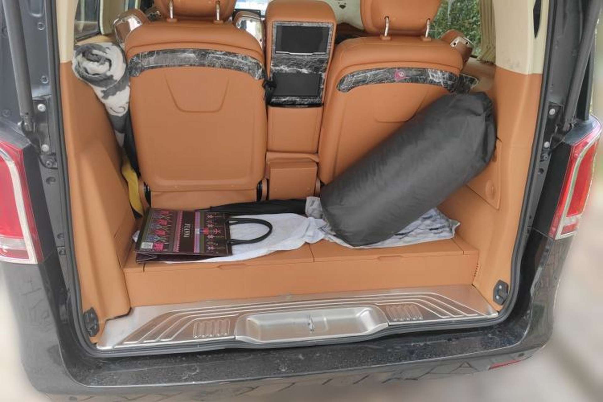 Used Mercedes-Benz V-Class  Trunk
