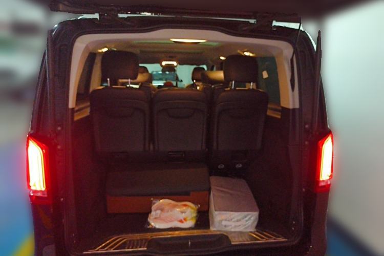 Used Mercedes-Benz V-Class 2021 V 260 Avantgarde Edition Trunk