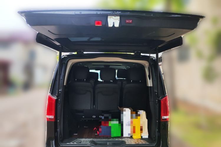 Used Mercedes-Benz V-Class 2021 V 260 Avantgarde Edition Trunk