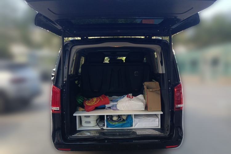 Used Mercedes-Benz V-Class 2021 V 260 Avantgarde Edition Trunk