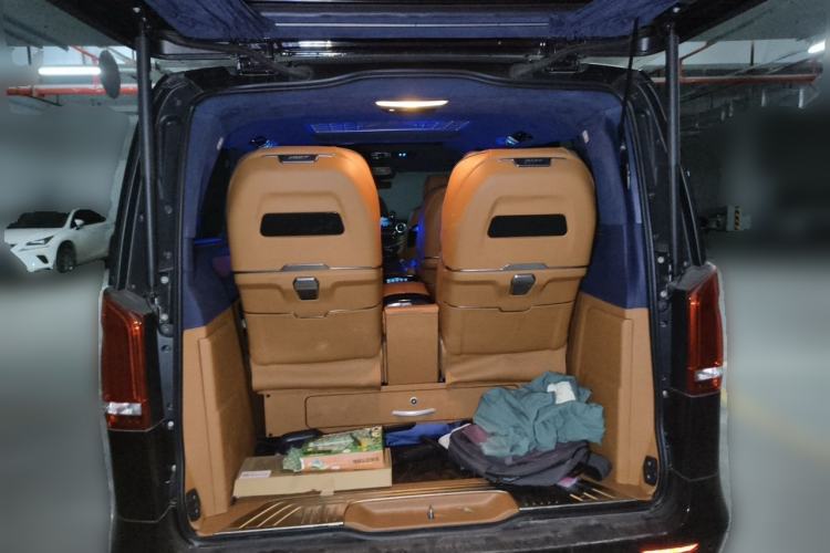 Used Mercedes-Benz V-Class 2021 V 260 L Long Wheelbase Prestige Edition Trunk