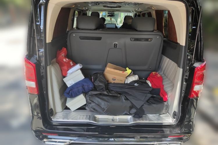 Used Mercedes-Benz V-Class 2021 V 260 Avantgarde Edition Trunk