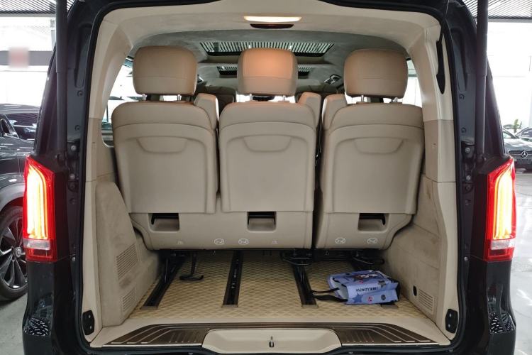 Used Mercedes-Benz V-Class 2021 V 260 L Long-wheelbase Luxury Edition Trunk