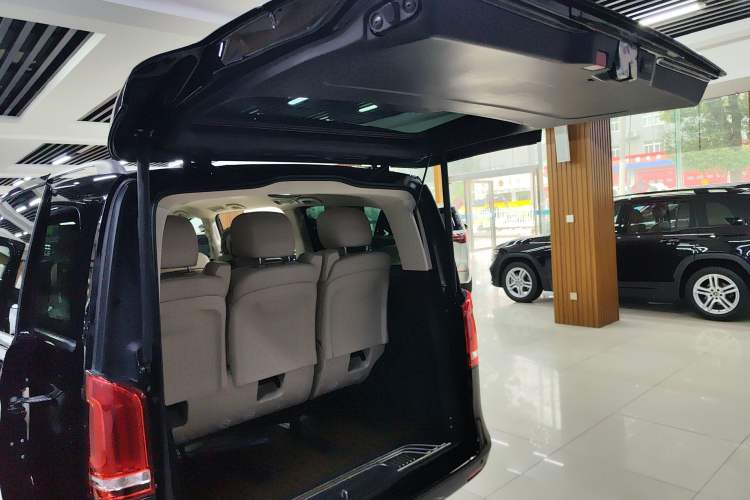 Used Mercedes-Benz V-Class 2021 V 260 Prestige Edition Trunk