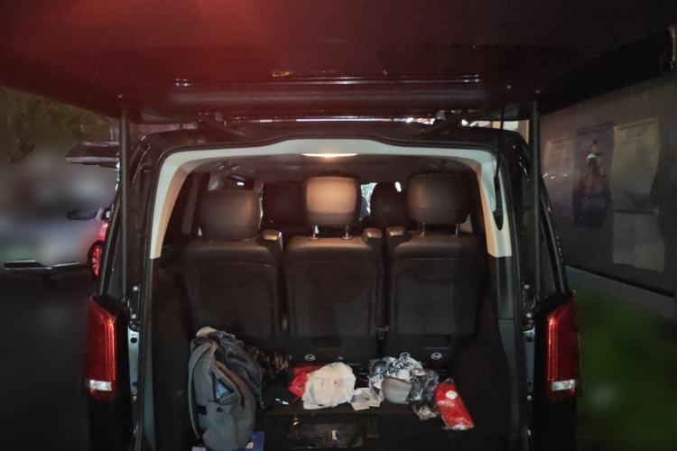 Used Mercedes-Benz V-Class 2021 V 260 Avantgarde Edition Trunk