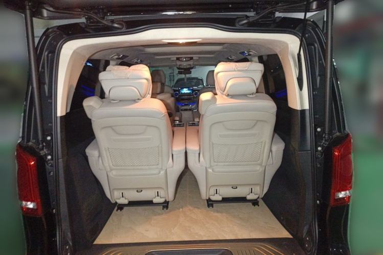 Used Mercedes-Benz V-Class 2021 V 260 L Long-wheelbase Luxury Edition Trunk