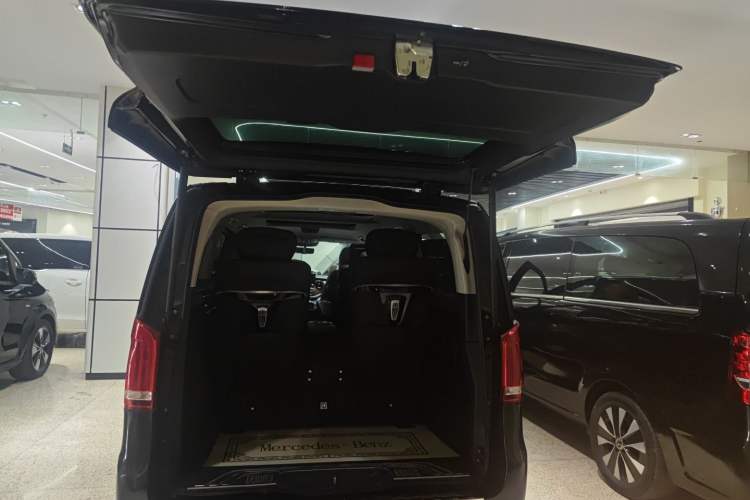 Used Mercedes-Benz V-Class 2021 V 260 L Long-wheelbase Luxury Edition Trunk