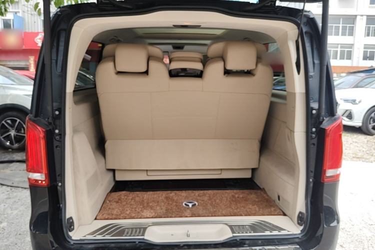 Used Mercedes-Benz V-Class 2021 V 260 L Long-wheelbase Luxury Edition Trunk
