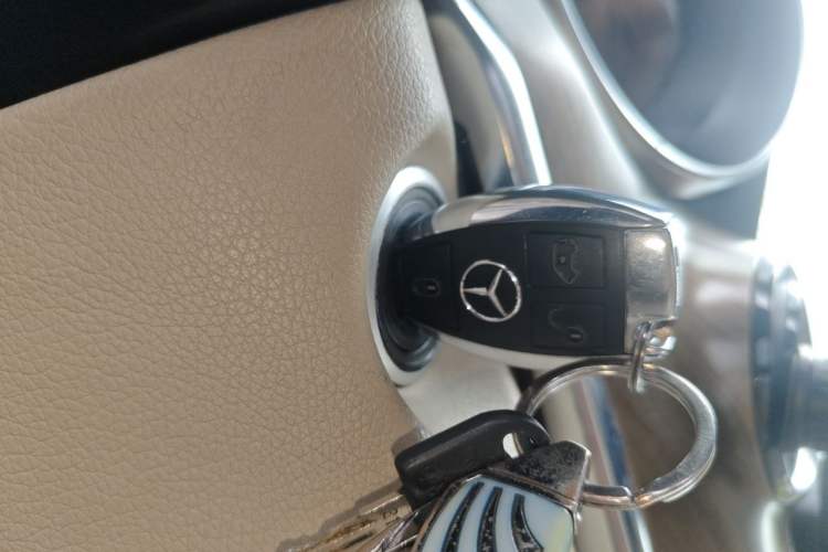 Used Mercedes-Benz V-Class 2021 V 260 L Long-wheelbase Luxury Edition Vehicle Key