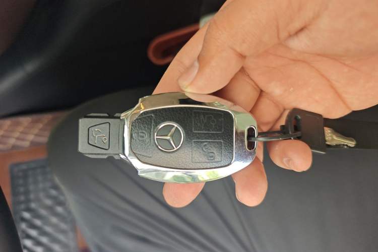 Used Mercedes-Benz V-Class 2021 V 260 L Long-wheelbase Luxury Edition Vehicle Key