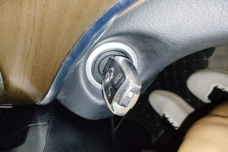 Used Mercedes-Benz V-Class 2021 V 260 Prestige Edition Vehicle Key