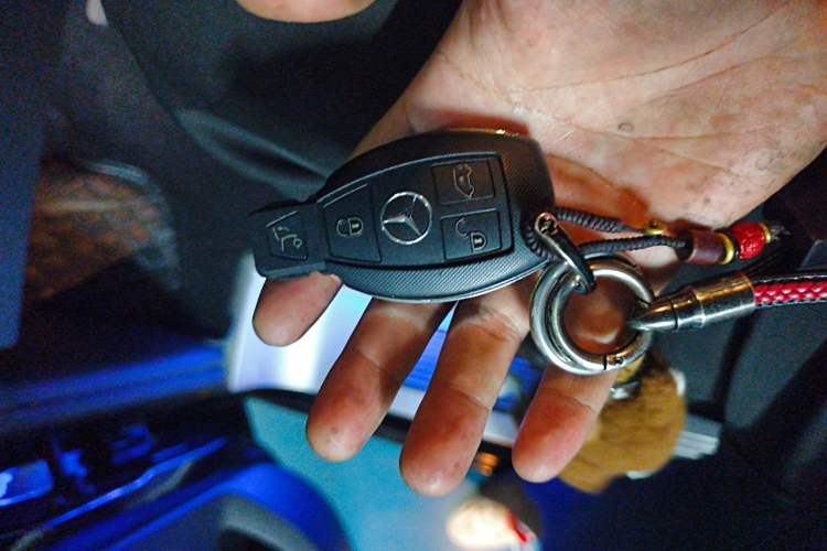 Used Mercedes-Benz V-Class 2021 V 260 Avantgarde Edition Vehicle Key