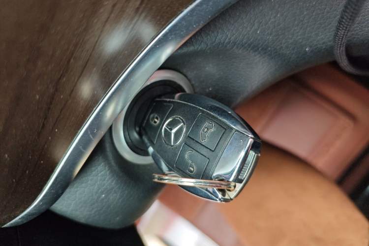 Used Mercedes-Benz V-Class 2021 V 260 L Long-wheelbase Luxury Edition Vehicle Key
