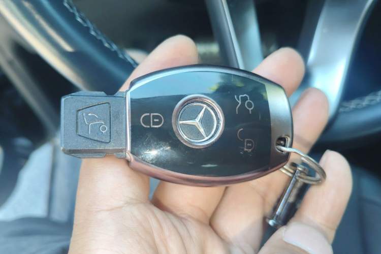 Used Mercedes-Benz V-Class 2021 V 260 L Long-wheelbase Luxury Edition Vehicle Key