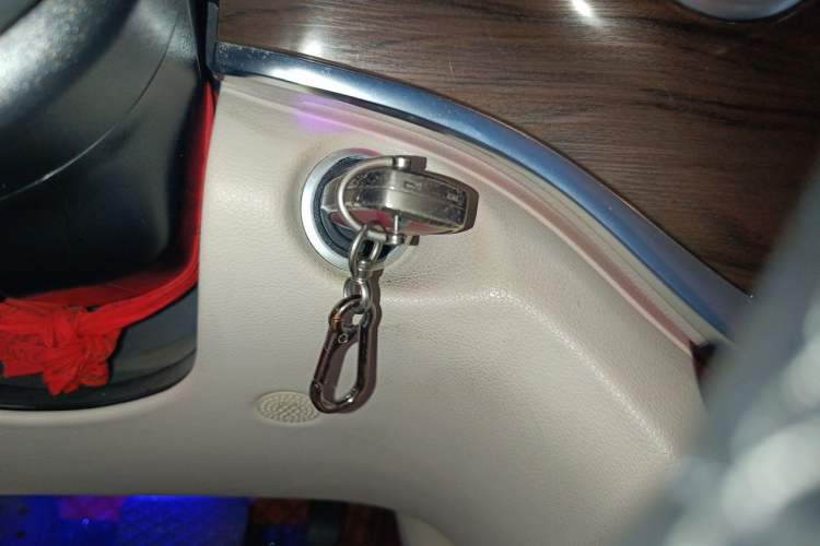 Used Mercedes-Benz V-Class  Vehicle Key