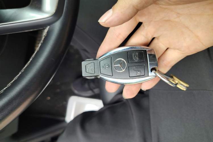 Used Mercedes-Benz V-Class 2021 V 260 L Long-wheelbase Luxury Edition Vehicle Key