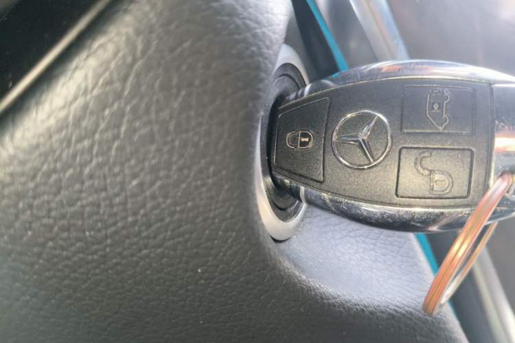 Used Mercedes-Benz V-Class 2021 V 260 L Long-wheelbase Luxury Edition Vehicle Key