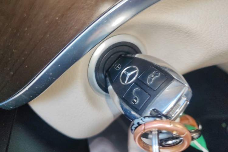 Used Mercedes-Benz V-Class 2021 V 260 L Long-wheelbase Luxury Edition Vehicle Key