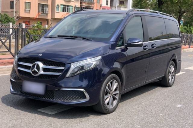Ojetý Mercedes-Benz V-Class 2021 V 260 Avantgarde Edition