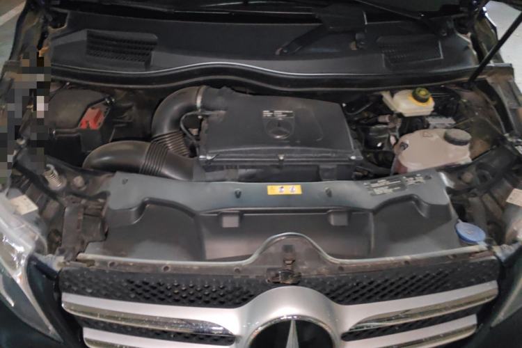 Used Mercedes-Benz V-Class 2021 V 260 Avantgarde Edition Engine Bay