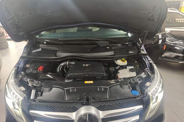 Used Mercedes-Benz V-Class 2021 V 260 L Long Wheelbase Prestige Edition Engine Bay