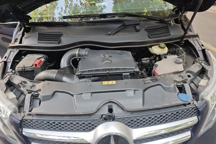 Used Mercedes-Benz V-Class 2021 V 260 Avantgarde Edition Engine Bay