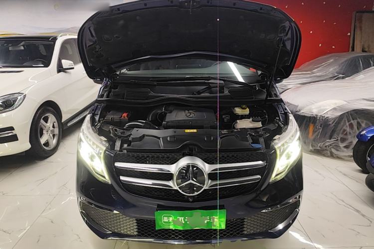 Used Mercedes-Benz V-Class 2021 V 260 L Long Wheelbase Prestige Edition Engine Bay