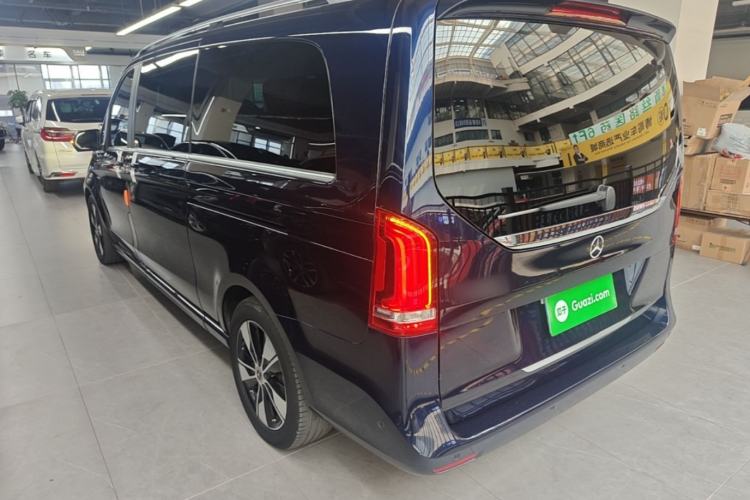 Used Mercedes-Benz V-Class 2021 V 260 L Long Wheelbase Prestige Edition Exterior 2