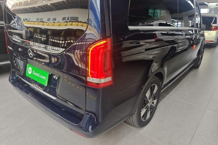 Used Mercedes-Benz V-Class 2021 V 260 L Long Wheelbase Prestige Edition Exterior 3