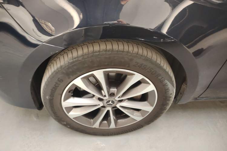 Used Mercedes-Benz V-Class 2021 V 260 Avantgarde Edition Exterior 3