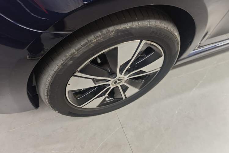 Used Mercedes-Benz V-Class 2021 V 260 L Long Wheelbase Prestige Edition Exterior 4