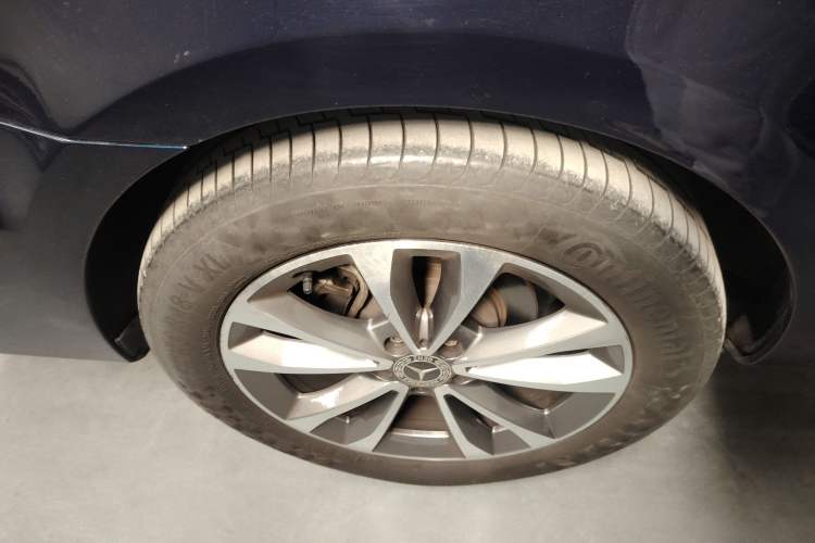 Used Mercedes-Benz V-Class 2021 V 260 Avantgarde Edition Exterior 4