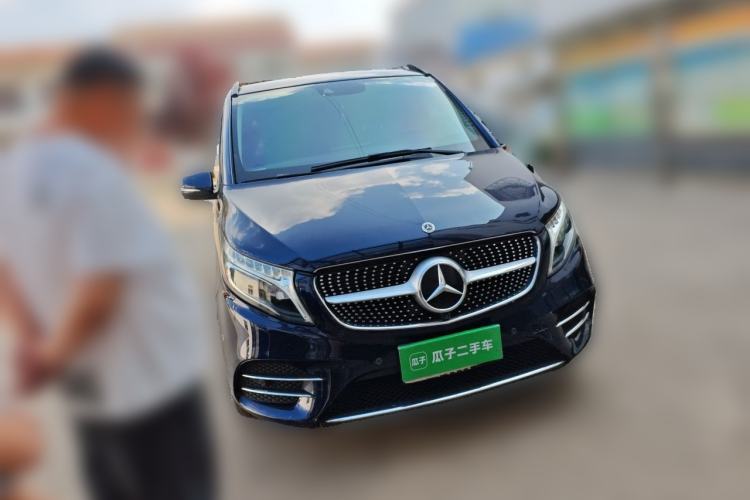 Used Mercedes-Benz V-Class 2021 V 260 L Long-wheelbase Luxury Edition Front Right 45 Deg