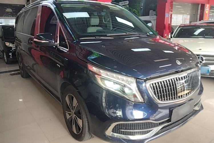 Used Mercedes-Benz V-Class 2021 V 260 L Long Wheelbase Prestige Edition Front Right 45 Deg