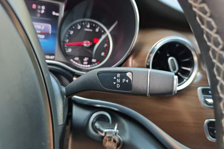 Used Mercedes-Benz V-Class 2021 V 260 L Long-wheelbase Luxury Edition Gear Lever