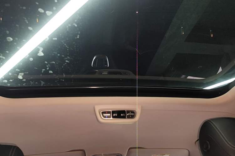 Used Mercedes-Benz V-Class 2021 V 260 L Long Wheelbase Prestige Edition Headliner