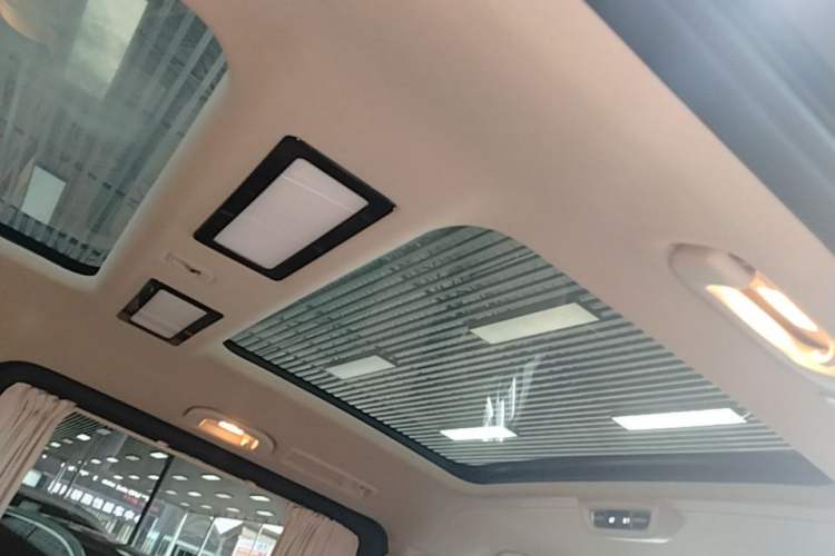 Used Mercedes-Benz V-Class 2021 V 260 L Long Wheelbase Prestige Edition Headliner