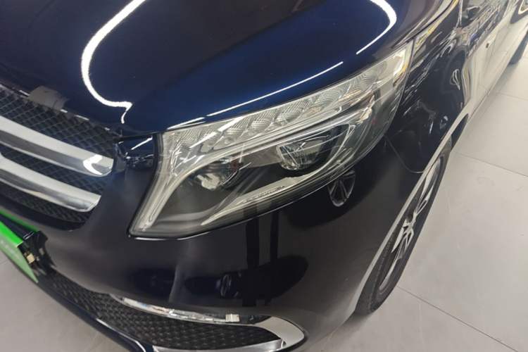 Used Mercedes-Benz V-Class 2021 V 260 L Long Wheelbase Prestige Edition Left Front Headlight