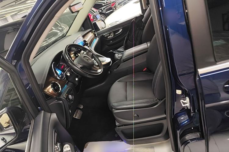 Used Mercedes-Benz V-Class 2021 V 260 L Long Wheelbase Prestige Edition Left Front Seat