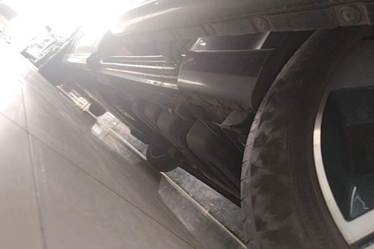 Used Mercedes-Benz V-Class 2021 V 260 L Long Wheelbase Prestige Edition Left Side Sill
